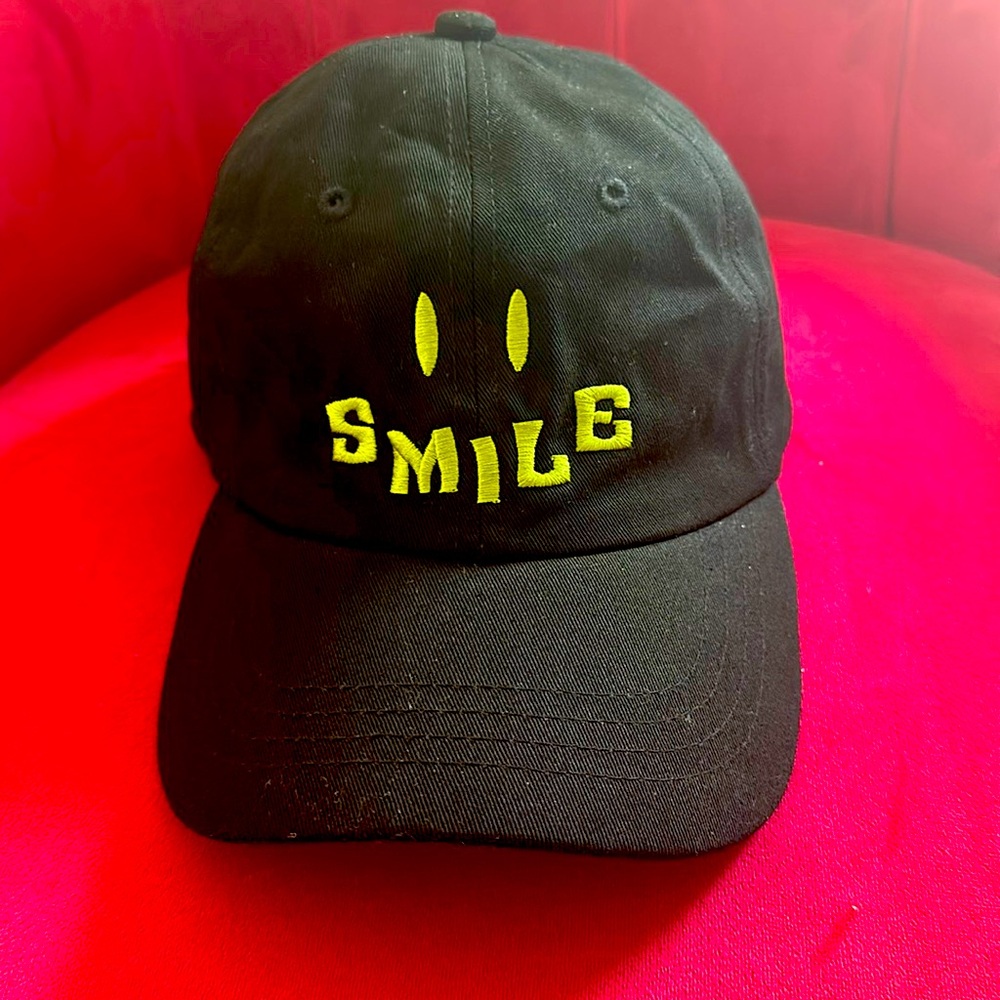Smile 100% cotton cap 🧢 NWOT